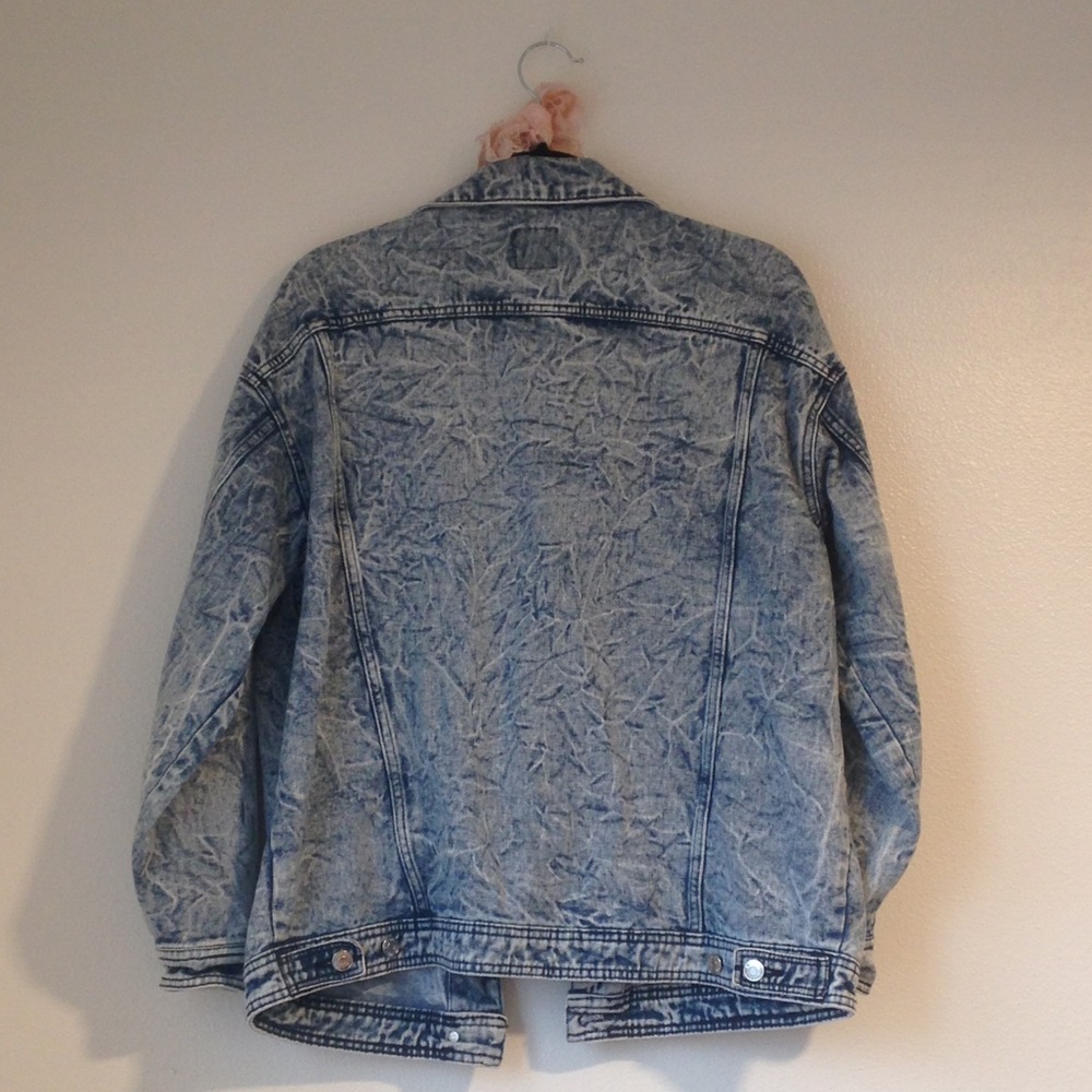 Wild Fable 80’s Style Oversized Acid Wash Denim Jacket w/ Front Pockets - Picture 8 of 12